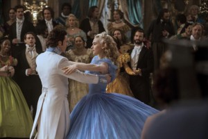 Cinderella (Lily James) dances with Prince Charming (Richard Madden)