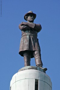 At risk: the statue at Lee Circle, New Orleans