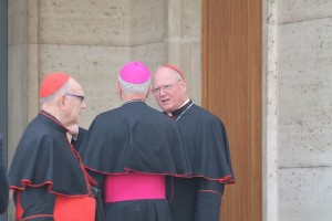 Cardinal_Timothy_Dolan_R_speaks_with_Archbishop_Jospeh_Kurtz_C_outside_the_Vaticans_Synod_Hall_on_Oct_13_2014_Credit_Bohumil_Petrik_CNA_CNA_10_13_14
