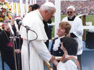 John Paul II blesses a married couple in Scotland, 1982