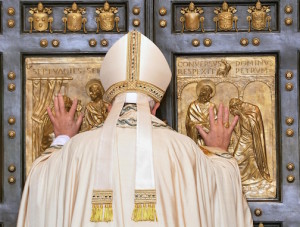 Francis opens the Holy Door