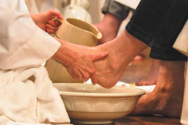 Catholic Washing Feet 103